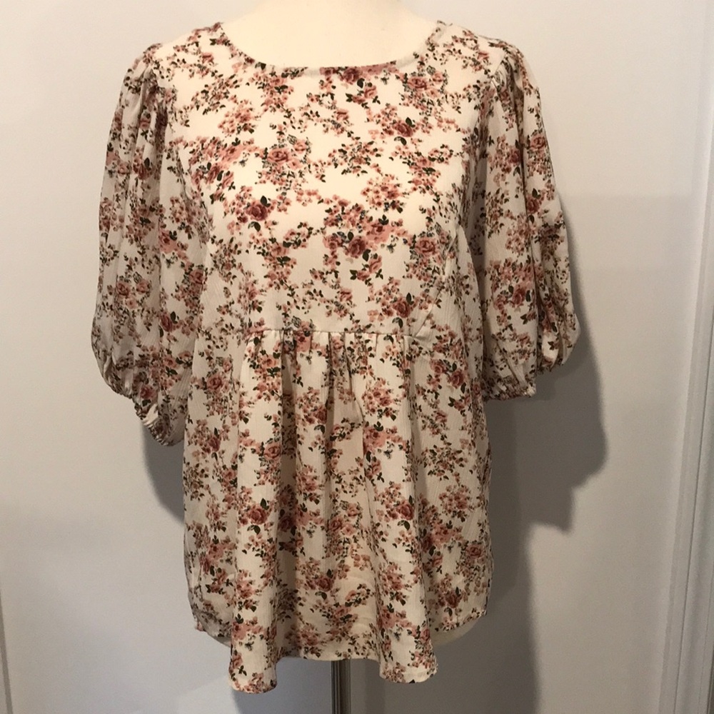 BNWOT~ Floral Puff Sleeve Babydoll Top - Cream and Pink